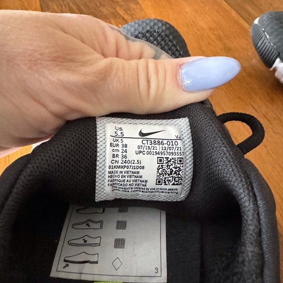 EUC Nike Metcom 5 runners. Sz 5.5 men’s (7.5 women’s) - Picture 2 of 9